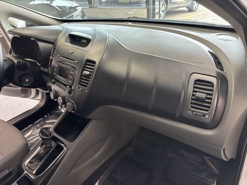 Used 2018 Kia Forte LX FWD image 13