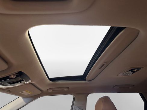 Certified 2024 Kia Seltos EX image 23