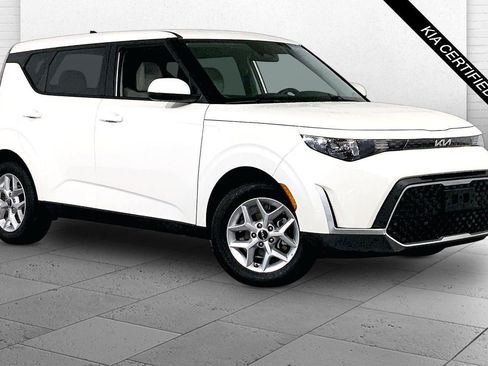Certified 2025 Kia Soul LX FWD image 1
