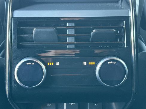 Used 2024 Land Rover Range Rover Sport Dynamic SE image 39