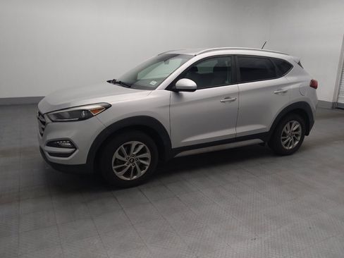 Used 2017 Hyundai Tucson SE w/ SE Popular Package 02 AWD/4WD image 2