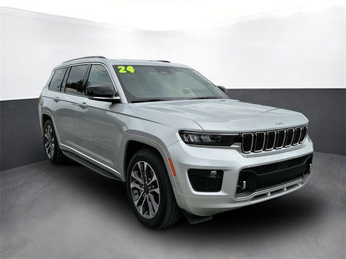 Used 2024 Jeep Grand Cherokee L Overland w/ Luxury Tech Group IV image 8