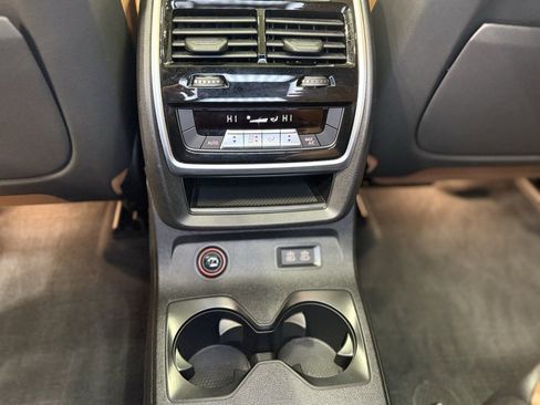 Used 2021 BMW X7 xDrive40i w/ M Sport Package image 29