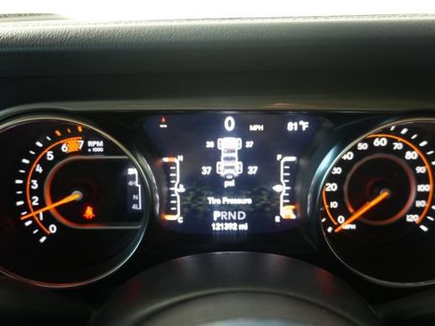 Used 2020 Jeep Wrangler Unlimited Sahara AWD/4WD image 11