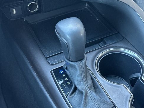 Certified 2024 Toyota Camry SE FWD image 20