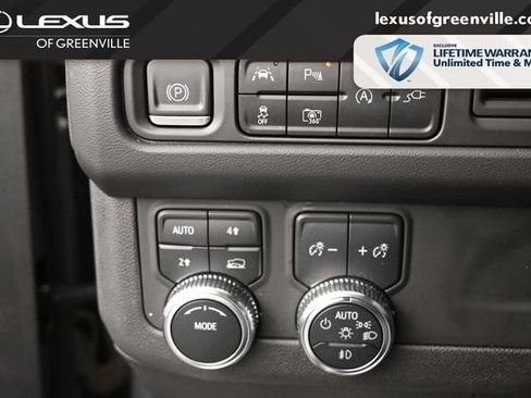 Used 2022 GMC Yukon SLT w/ SLT Luxury Package AWD/4WD image 15