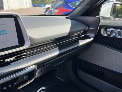 Certified 2025 Hyundai Ioniq 6 SE RWD image 23
