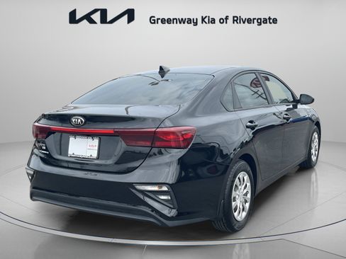 Used 2021 Kia Forte Sedan FWD image 5