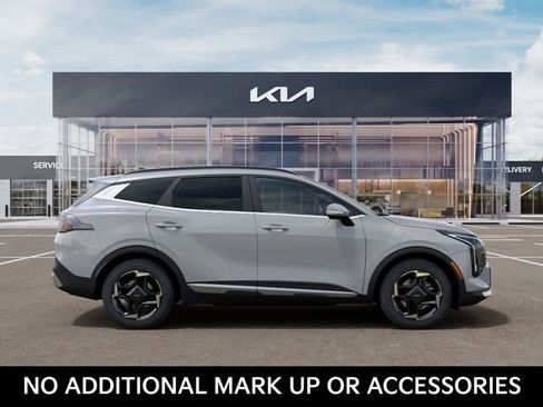 New 2026 Kia Sportage EX image 7