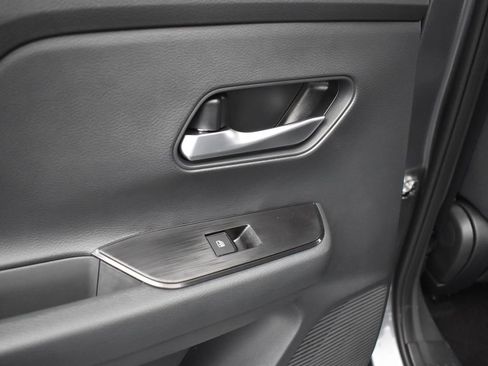 New 2025 Nissan Kicks SV w/ SV Premium Package image 15