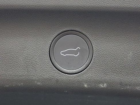 Used 2022 Tesla Model Y Performance AWD/4WD image 26