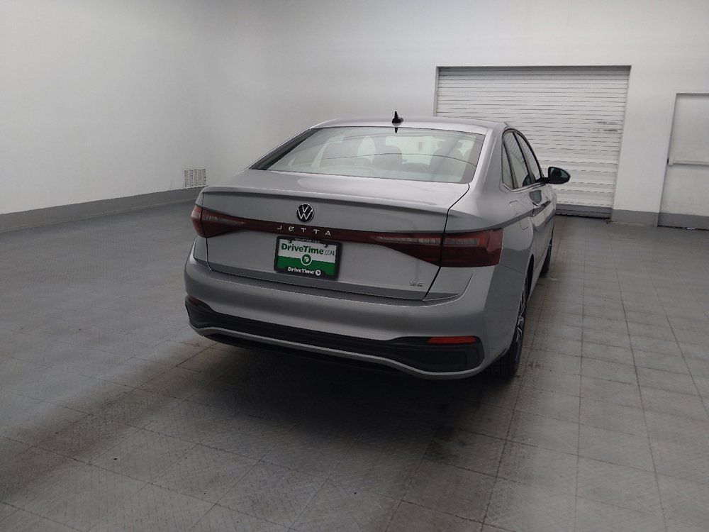 Used 2025 Volkswagen Jetta SE FWD image 7