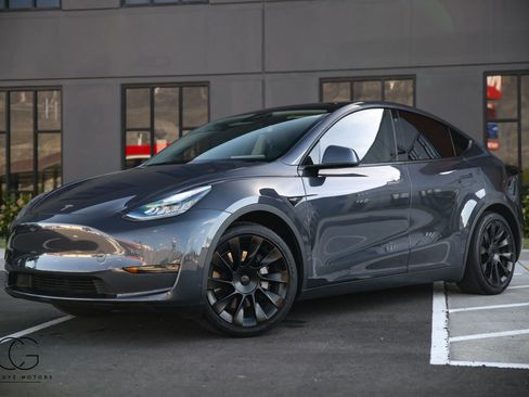 Used 2021 Tesla Model Y Long Range AWD/4WD image 3