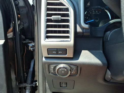 Used 2016 Ford F150 Lariat w/ Equipment Group 502A Luxury AWD/4WD image 13
