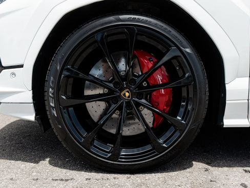 Used 2024 Lamborghini Urus S AWD/4WD image 6