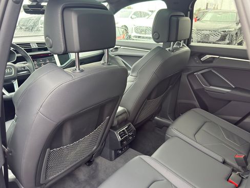 Used 2025 Audi Q3 2.0T Premium w/ Convenience Package image 28
