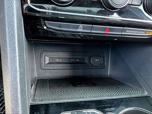 Used 2023 Volkswagen Atlas Cross Sport SE AWD/4WD image 16