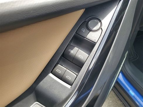 New 2026 Chevrolet Equinox ACTIV w/ Convenience Package III image 16