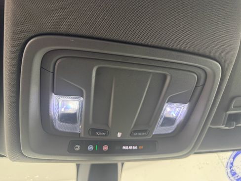 Used 2021 Chevrolet Silverado 1500 LT image 28