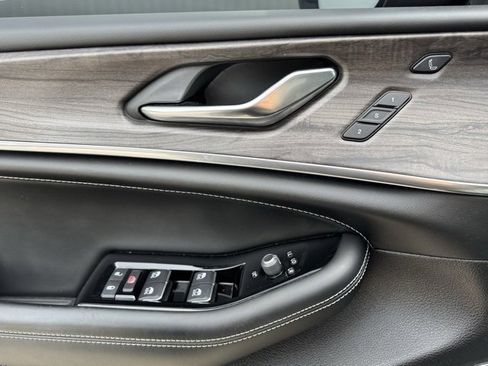 Certified 2024 Jeep Grand Cherokee L Overland w/ Advanced Protech Group III image 11