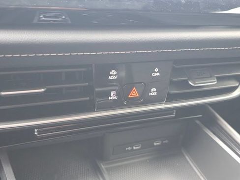 Used 2024 Volkswagen Atlas SE FWD image 27