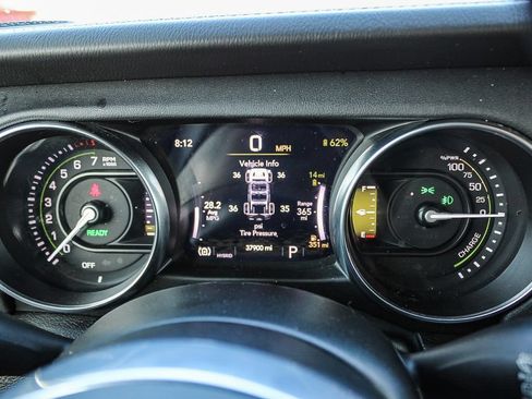 Used 2022 Jeep Wrangler Unlimited Sahara w/ Cold Weather Group AWD/4WD image 23