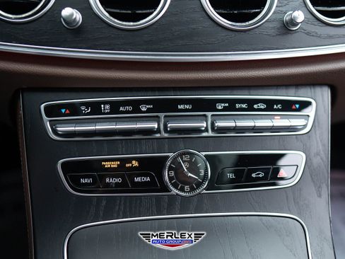 Used 2018 Mercedes-Benz E 300 300 image 33
