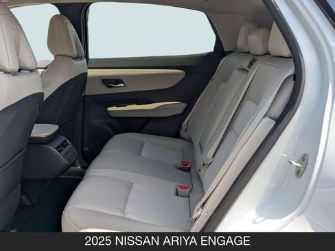 Used 2025 Nissan Ariya AWD image 17