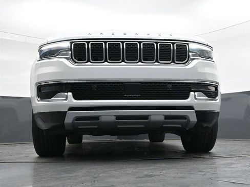 Used 2024 Jeep Wagoneer Series II image 46