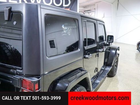 Used 2017 Jeep Wrangler Unlimited Sahara image 32