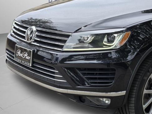 Used 2016 Volkswagen Touareg VR6 AWD/4WD image 33