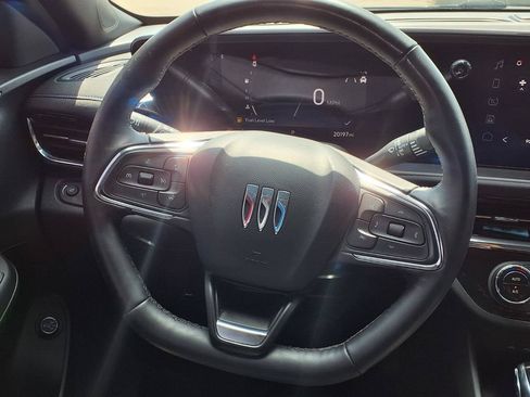 Used 2025 Buick Envista Sport Touring w/ Convenience I Package FWD image 21