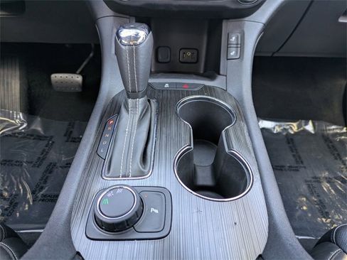 Used 2019 GMC Acadia SLT image 24