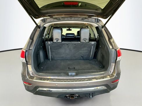 Used 2016 Nissan Pathfinder Platinum AWD/4WD image 30