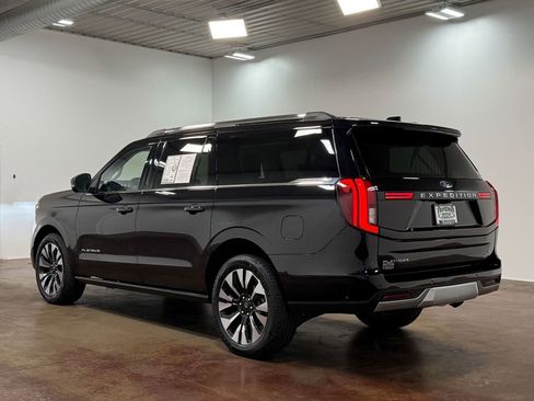 Used 2025 Ford Expedition Max Platinum w/ Driver's Package AWD/4WD image 26
