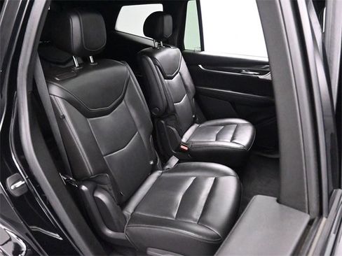 Used 2022 Cadillac XT6 Sport w/ LPO, ONYX Package image 18