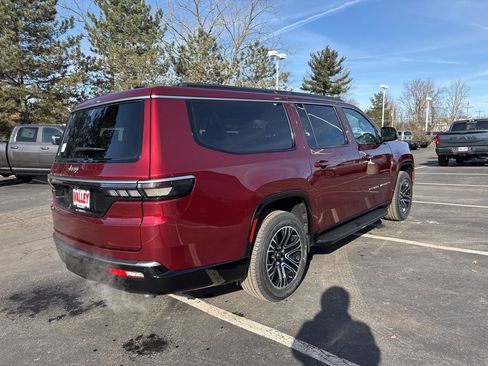 New 2026 Jeep Grand Wagoneer L 4WD w/ HD Trailer Tow Package image 8