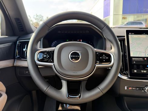 New 2026 Volvo XC90 T8 Plus w/ Protection Package Premier image 15