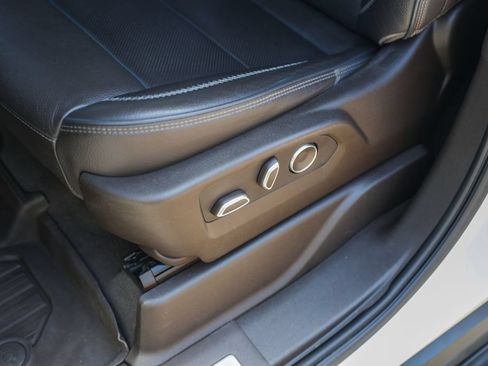 Used 2021 GMC Yukon XL Denali w/ Denali Premium Package AWD/4WD image 8