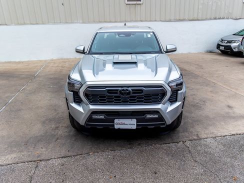 Used 2024 Toyota Tacoma TRD Sport image 4