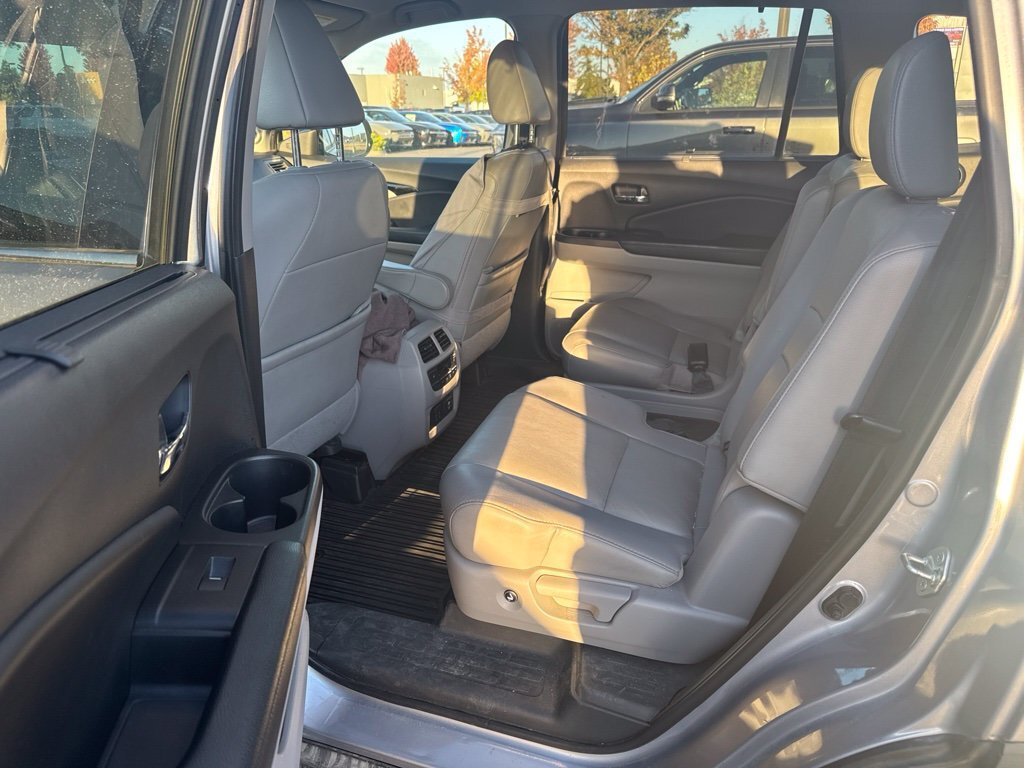 Used 2019 Honda Pilot Touring image 8