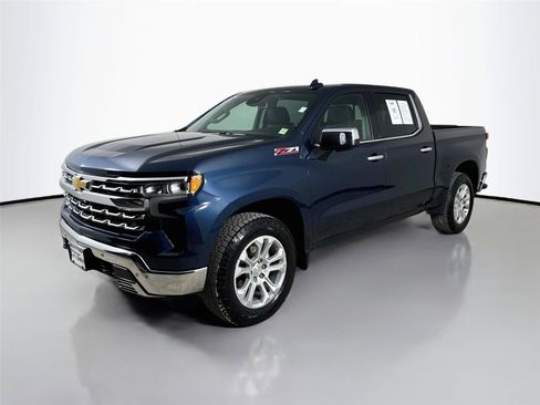 Used 2022 Chevrolet Silverado 1500 LTZ AWD/4WD image 5