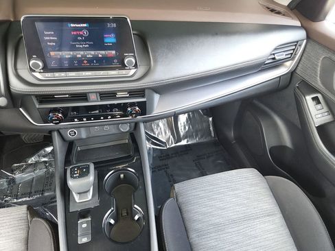 Certified 2023 Nissan Rogue SV image 21