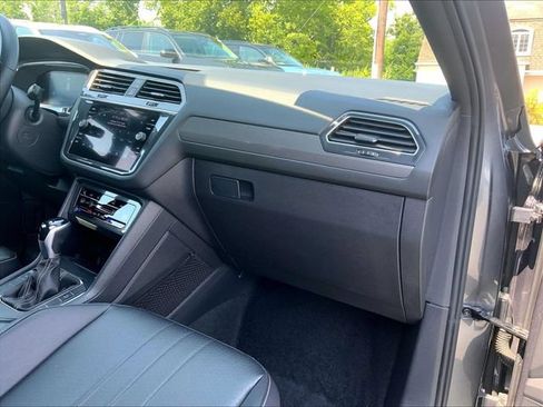 Used 2022 Volkswagen Tiguan SE R-Line AWD/4WD image 21