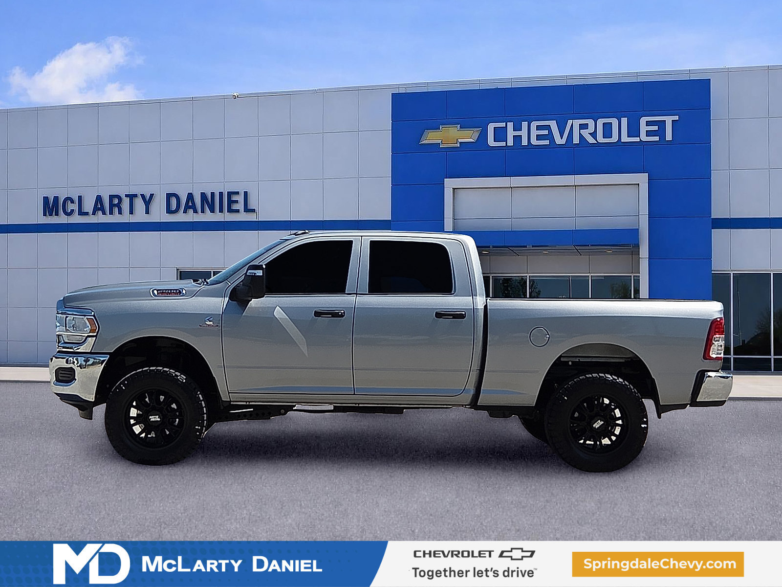 Used 2023 RAM 2500 Tradesman AWD/4WD image 3