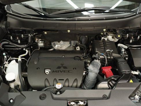 Used 2025 Mitsubishi Outlander Sport AWD image 32