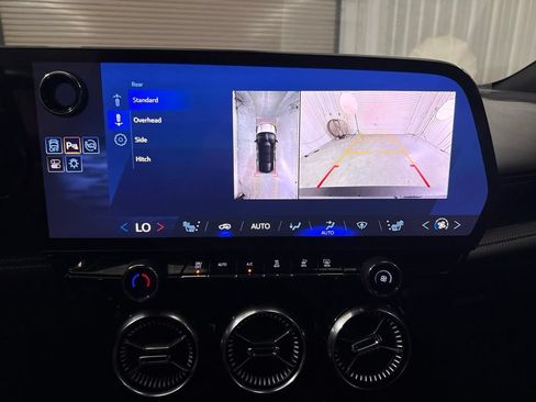 Used 2024 Chevrolet Blazer EV LT AWD/4WD image 31