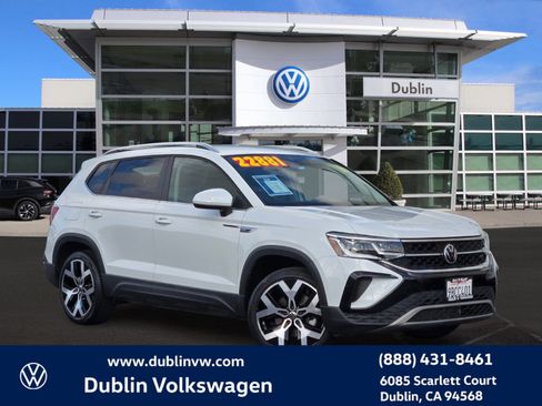 Used 2022 Volkswagen Taos SEL AWD/4WD image 1