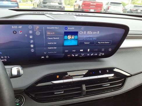 Used 2025 Buick Enclave Avenir AWD/4WD image 33