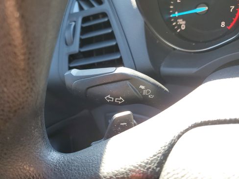 Used 2017 Ford Escape SE w/ Equipment Group 201A image 16